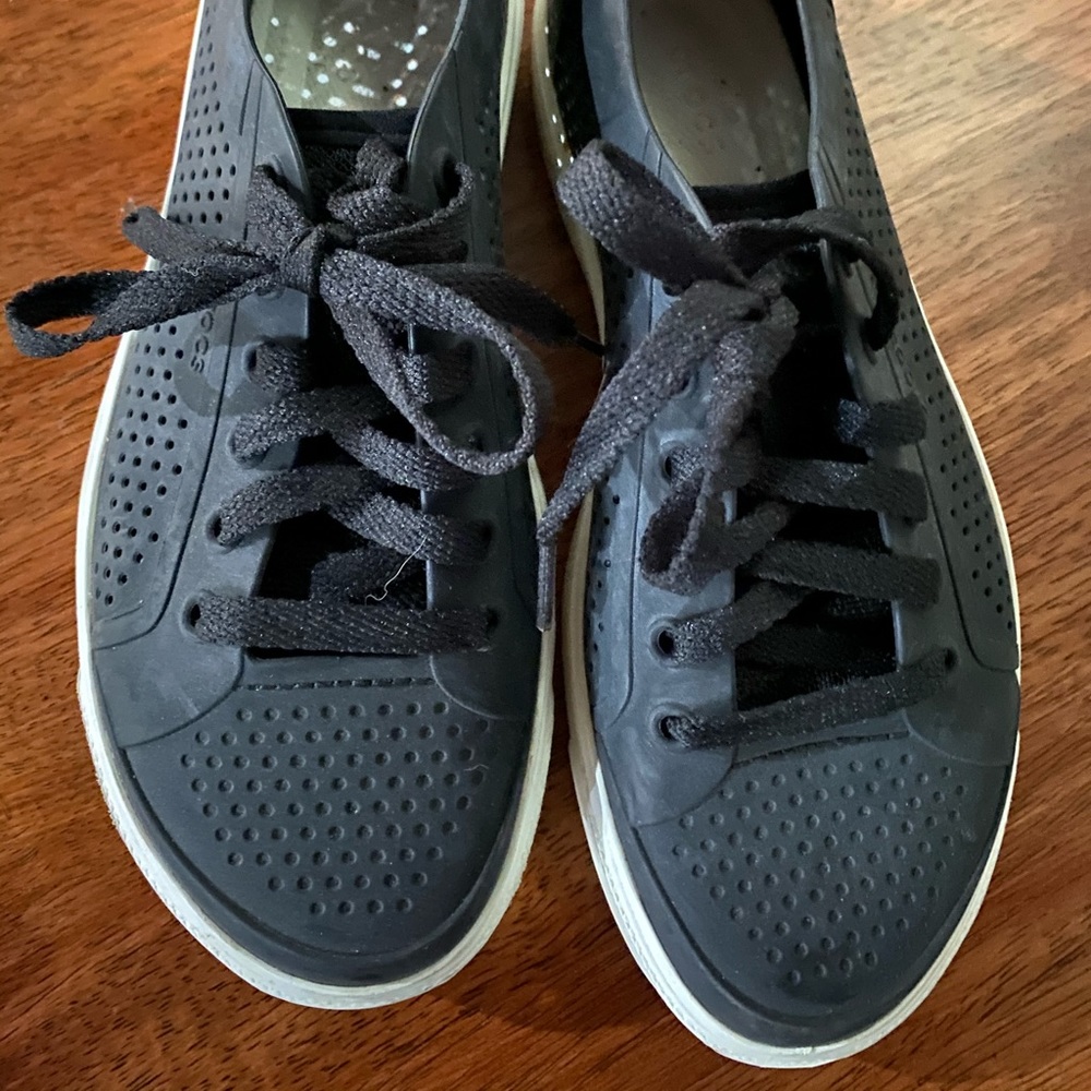 Croc Tennis shoes